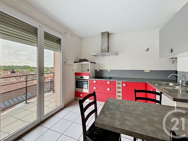 Appartement F4 à louer - 5 pièces - 116.0 m2 - ST POURCAIN SUR SIOULE - 03 - AUVERGNE - Century 21 Lefèbvre Immobilier
