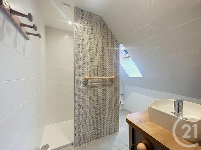 Appartement F2 bis à louer - 2 pièces - 56.15 m2 - VARENNES SUR ALLIER - 03 - AUVERGNE - Century 21 Lefèbvre Immobilier