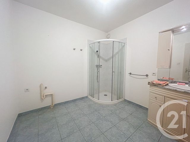 Appartement F2 à vendre - 2 pièces - 70.0 m2 - ST POURCAIN SUR SIOULE - 03 - AUVERGNE - Century 21 Lefèbvre Immobilier