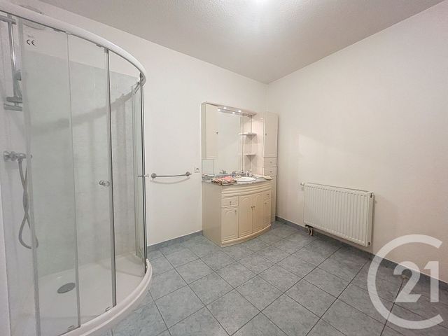 Appartement F2 à vendre - 2 pièces - 70.0 m2 - ST POURCAIN SUR SIOULE - 03 - AUVERGNE - Century 21 Lefèbvre Immobilier