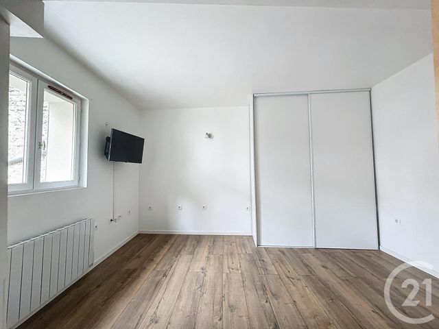 Appartement T1 à louer - 1 pièce - 32.9 m2 - VARENNES SUR ALLIER - 03 - AUVERGNE - Century 21 Lefèbvre Immobilier