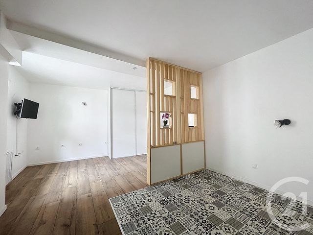 Appartement T1 à louer - 1 pièce - 32.9 m2 - VARENNES SUR ALLIER - 03 - AUVERGNE - Century 21 Lefèbvre Immobilier