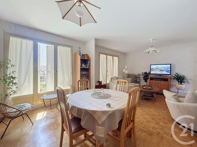 Appartement F3 à louer - 3 pièces - 81.24 m2 - VARENNES SUR ALLIER - 03 - AUVERGNE - Century 21 Lefèbvre Immobilier