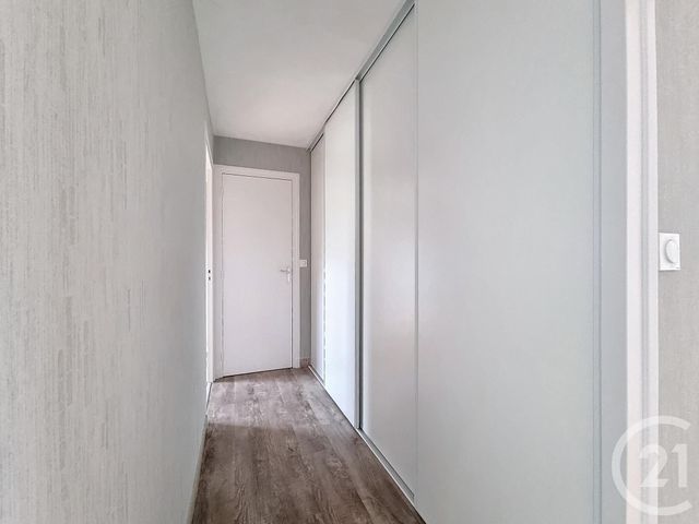 Appartement F3 à louer - 3 pièces - 81.24 m2 - VARENNES SUR ALLIER - 03 - AUVERGNE - Century 21 Lefèbvre Immobilier