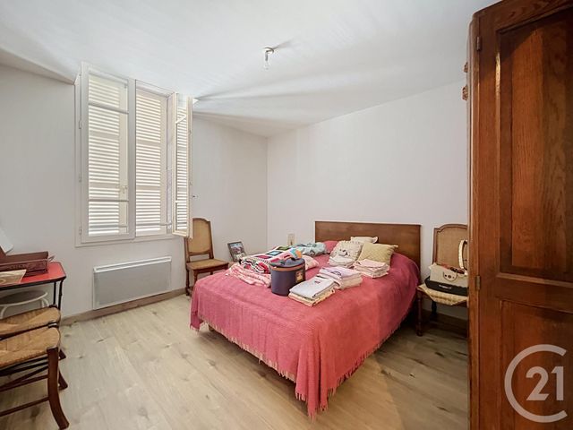 Appartement F4 à louer - 4 pièces - 110.16 m2 - ST POURCAIN SUR SIOULE - 03 - AUVERGNE - Century 21 Lefèbvre Immobilier