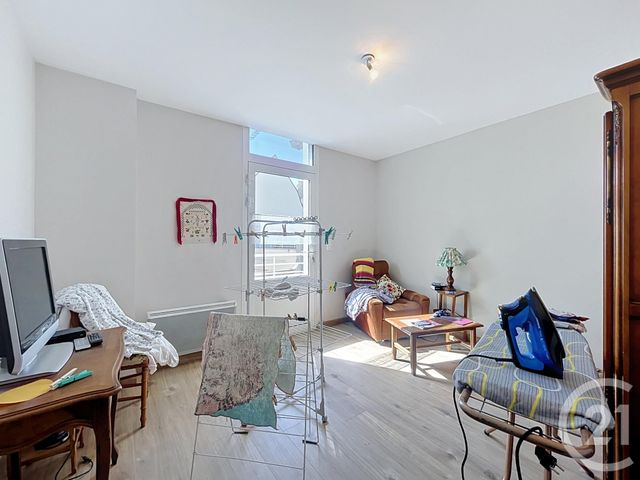 Appartement F4 à louer - 4 pièces - 110.16 m2 - ST POURCAIN SUR SIOULE - 03 - AUVERGNE - Century 21 Lefèbvre Immobilier