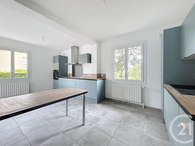 maison à louer - 5 pièces - 135.0 m2 - LA FERTE HAUTERIVE - 03 - AUVERGNE - Century 21 Lefèbvre Immobilier