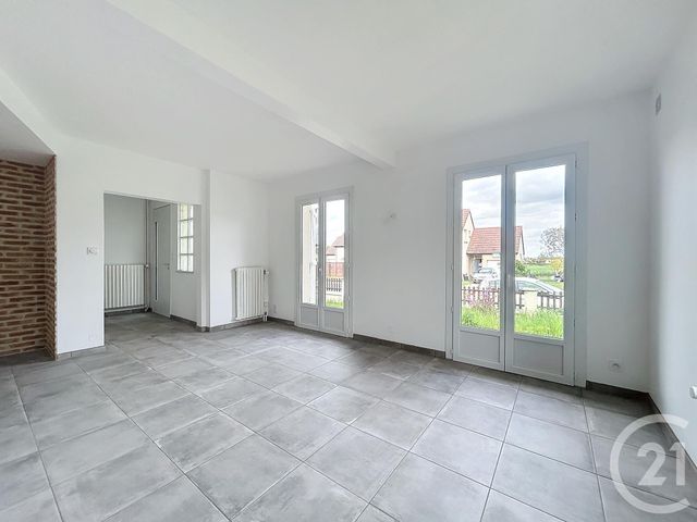 maison à louer - 5 pièces - 135.0 m2 - LA FERTE HAUTERIVE - 03 - AUVERGNE - Century 21 Lefèbvre Immobilier