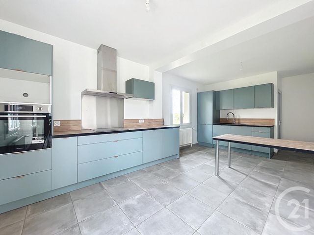 maison à louer - 5 pièces - 135.0 m2 - LA FERTE HAUTERIVE - 03 - AUVERGNE - Century 21 Lefèbvre Immobilier