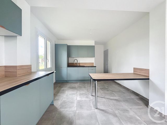 maison à louer - 5 pièces - 135.0 m2 - LA FERTE HAUTERIVE - 03 - AUVERGNE - Century 21 Lefèbvre Immobilier