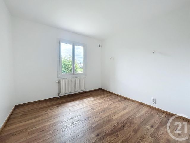maison à louer - 5 pièces - 135.0 m2 - LA FERTE HAUTERIVE - 03 - AUVERGNE - Century 21 Lefèbvre Immobilier
