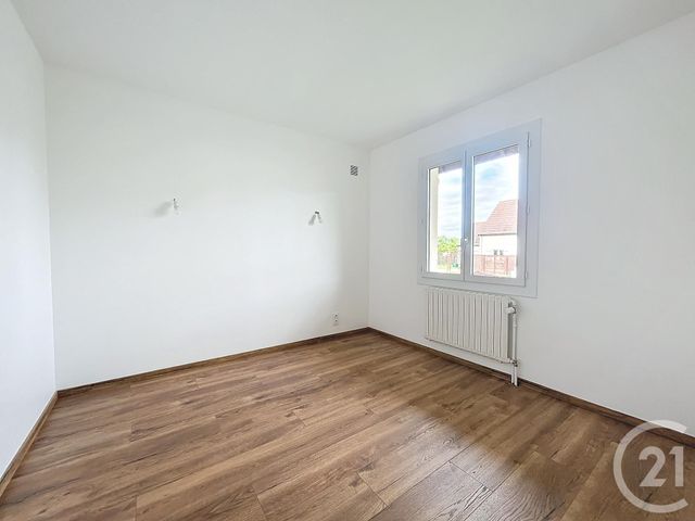 maison à louer - 5 pièces - 135.0 m2 - LA FERTE HAUTERIVE - 03 - AUVERGNE - Century 21 Lefèbvre Immobilier