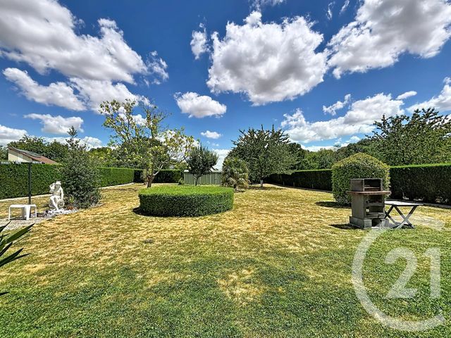 maison à vendre - 4 pièces - 113.25 m2 - ETROUSSAT - 03 - AUVERGNE - Century 21 Lefèbvre Immobilier