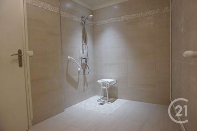 maison à louer - 3 pièces - 122.0 m2 - ST POURCAIN SUR SIOULE - 03 - AUVERGNE - Century 21 Lefèbvre Immobilier