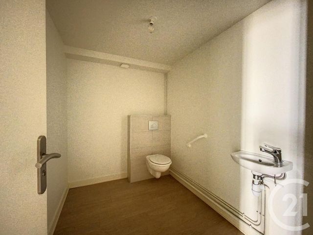 maison à louer - 3 pièces - 122.0 m2 - ST POURCAIN SUR SIOULE - 03 - AUVERGNE - Century 21 Lefèbvre Immobilier