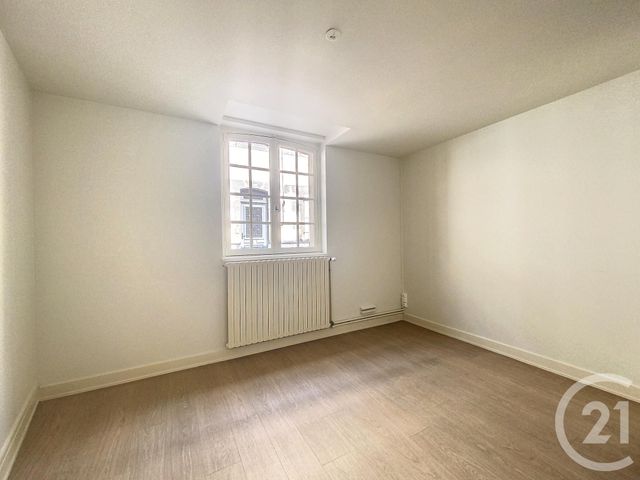 maison à louer - 3 pièces - 122.0 m2 - ST POURCAIN SUR SIOULE - 03 - AUVERGNE - Century 21 Lefèbvre Immobilier