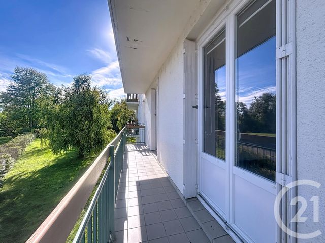Appartement F3 à louer - 3 pièces - 78.0 m2 - ST POURCAIN SUR SIOULE - 03 - AUVERGNE - Century 21 Lefèbvre Immobilier