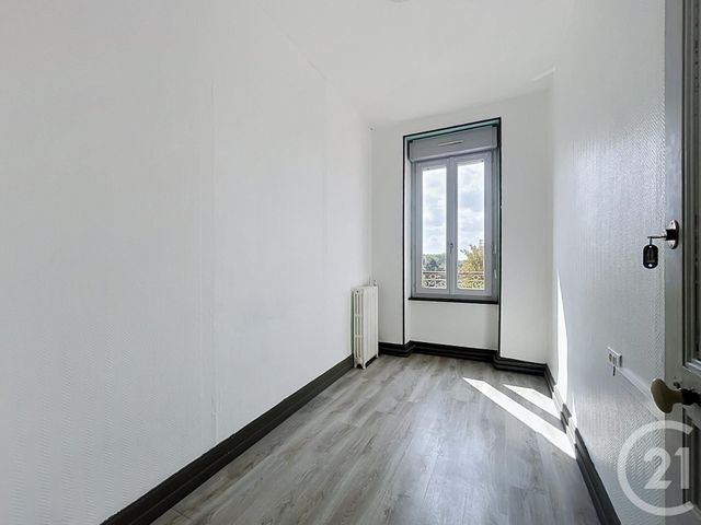 Appartement T4 à louer - 4 pièces - 80.0 m2 - VARENNES SUR ALLIER - 03 - AUVERGNE - Century 21 Lefèbvre Immobilier