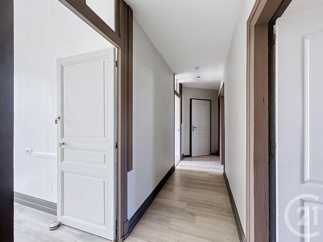 Appartement T4 à louer - 4 pièces - 80.0 m2 - VARENNES SUR ALLIER - 03 - AUVERGNE - Century 21 Lefèbvre Immobilier