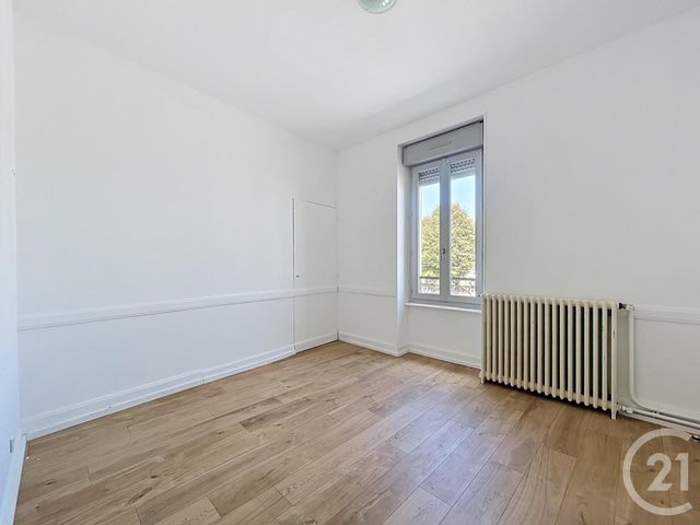 Appartement T4 à louer - 4 pièces - 80.0 m2 - VARENNES SUR ALLIER - 03 - AUVERGNE - Century 21 Lefèbvre Immobilier