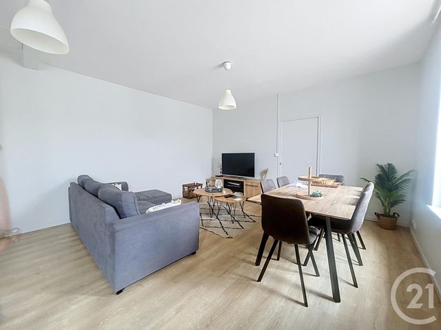 Appartement F3 à louer - 3 pièces - 63.72 m2 - CHANTELLE - 03 - AUVERGNE - Century 21 Lefèbvre Immobilier