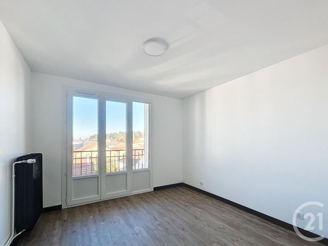 Appartement F3 à louer - 3 pièces - 75.34 m2 - VARENNES SUR ALLIER - 03 - AUVERGNE - Century 21 Lefèbvre Immobilier