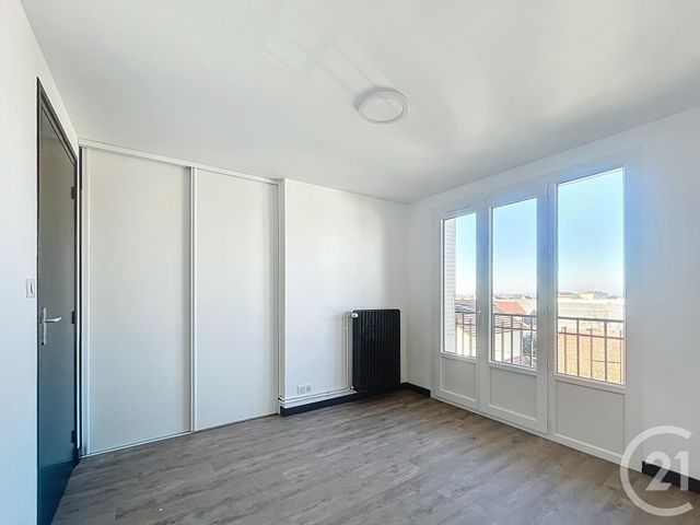 Appartement F3 à louer - 3 pièces - 75.34 m2 - VARENNES SUR ALLIER - 03 - AUVERGNE - Century 21 Lefèbvre Immobilier