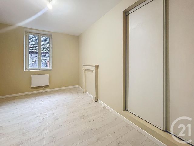 Appartement F3 à louer - 3 pièces - 58.0 m2 - ST POURCAIN SUR SIOULE - 03 - AUVERGNE - Century 21 Lefèbvre Immobilier