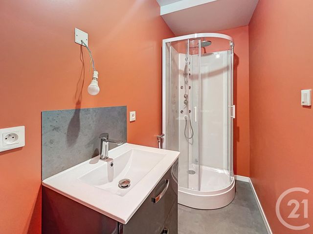 Appartement F3 à louer - 3 pièces - 58.0 m2 - ST POURCAIN SUR SIOULE - 03 - AUVERGNE - Century 21 Lefèbvre Immobilier