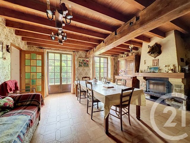 maison à vendre - 7 pièces - 197.0 m2 - TRONGET - 03 - AUVERGNE - Century 21 Lefèbvre Immobilier