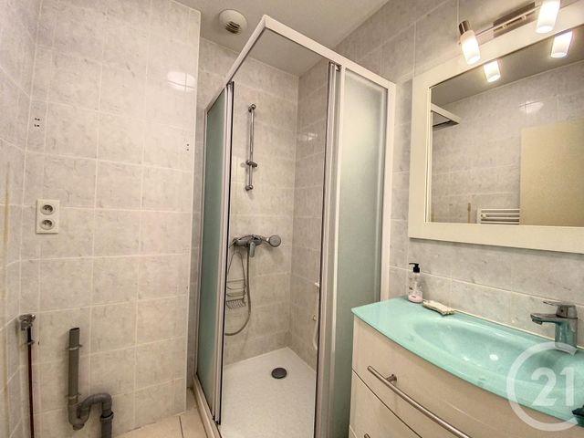 Appartement F2 à louer - 2 pièces - 35.77 m2 - ST POURCAIN SUR SIOULE - 03 - AUVERGNE - Century 21 Lefèbvre Immobilier