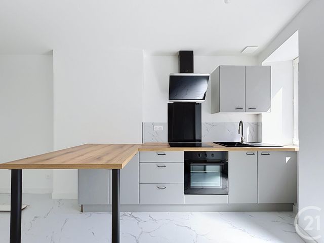 maison à louer - 2 pièces - 34.0 m2 - ST POURCAIN SUR SIOULE - 03 - AUVERGNE - Century 21 Lefèbvre Immobilier