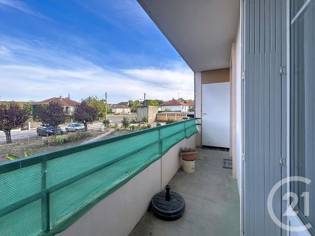 Appartement F4 à louer - 4 pièces - 66.48 m2 - ST POURCAIN SUR SIOULE - 03 - AUVERGNE - Century 21 Lefèbvre Immobilier