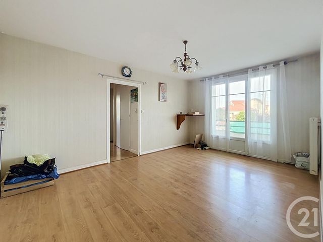 Appartement F4 à louer - 4 pièces - 66.48 m2 - ST POURCAIN SUR SIOULE - 03 - AUVERGNE - Century 21 Lefèbvre Immobilier
