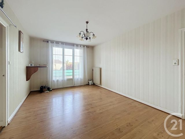 Appartement F4 à louer - 4 pièces - 66.48 m2 - ST POURCAIN SUR SIOULE - 03 - AUVERGNE - Century 21 Lefèbvre Immobilier