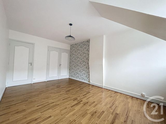 Appartement F3 à louer - 3 pièces - 91.0 m2 - ST POURCAIN SUR SIOULE - 03 - AUVERGNE - Century 21 Lefèbvre Immobilier