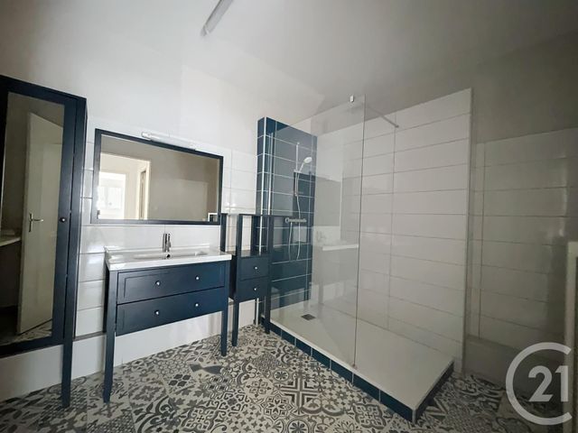 Appartement F3 à louer - 3 pièces - 91.0 m2 - ST POURCAIN SUR SIOULE - 03 - AUVERGNE - Century 21 Lefèbvre Immobilier