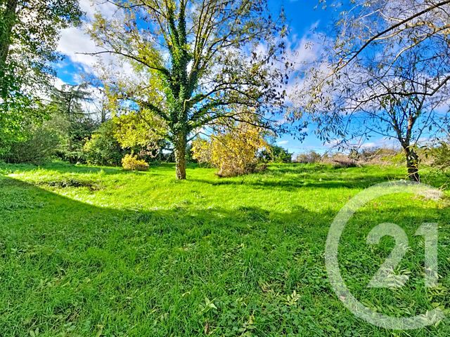 maison à vendre - 7 pièces - 238.9 m2 - ST DIDIER LA FORET - 03 - AUVERGNE - Century 21 Lefèbvre Immobilier