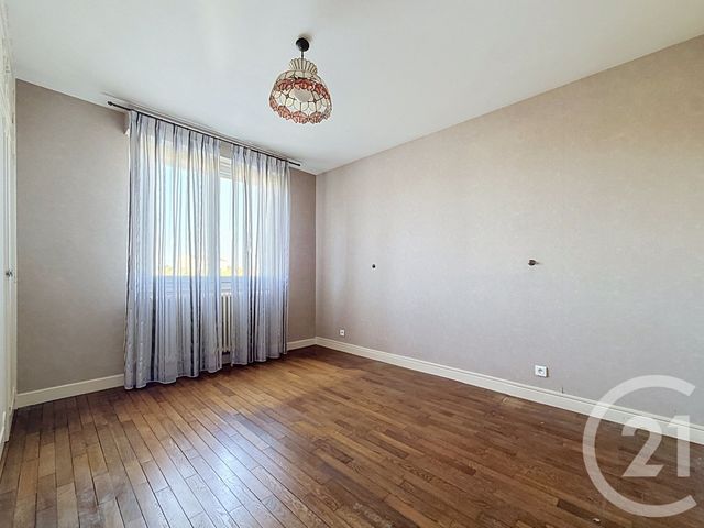 maison à vendre - 8 pièces - 277.6 m2 - ST POURCAIN SUR SIOULE - 03 - AUVERGNE - Century 21 Lefèbvre Immobilier
