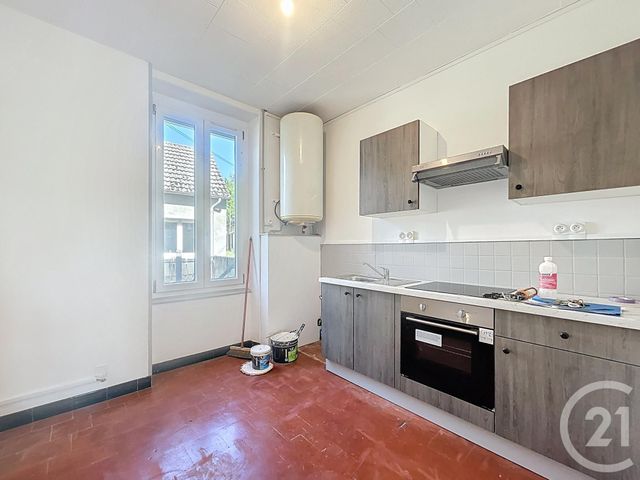 Appartement F3 à louer - 3 pièces - 57.0 m2 - VARENNES SUR ALLIER - 03 - AUVERGNE - Century 21 Lefèbvre Immobilier