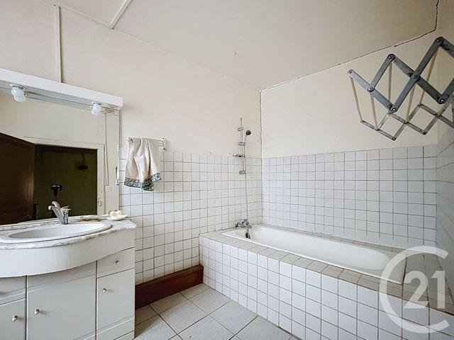 maison à vendre - 4 pièces - 80.0 m2 - LE THEIL - 03 - AUVERGNE - Century 21 Lefèbvre Immobilier