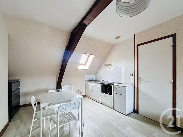 Appartement Studio à louer - 1 pièce - 25.0 m2 - ST POURCAIN SUR SIOULE - 03 - AUVERGNE - Century 21 Lefèbvre Immobilier