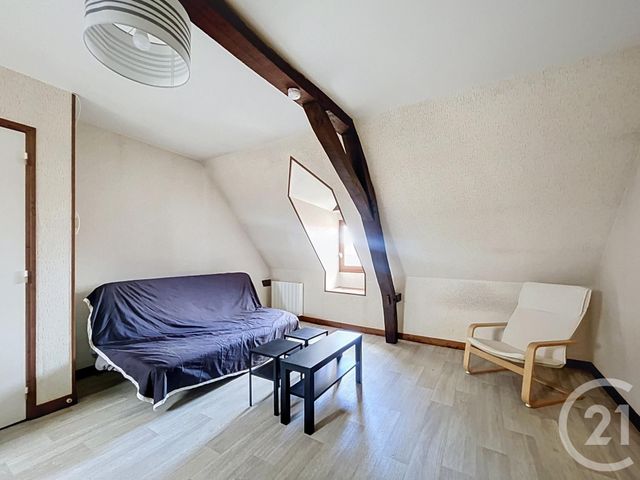 Appartement Studio à louer - 1 pièce - 25.0 m2 - ST POURCAIN SUR SIOULE - 03 - AUVERGNE - Century 21 Lefèbvre Immobilier